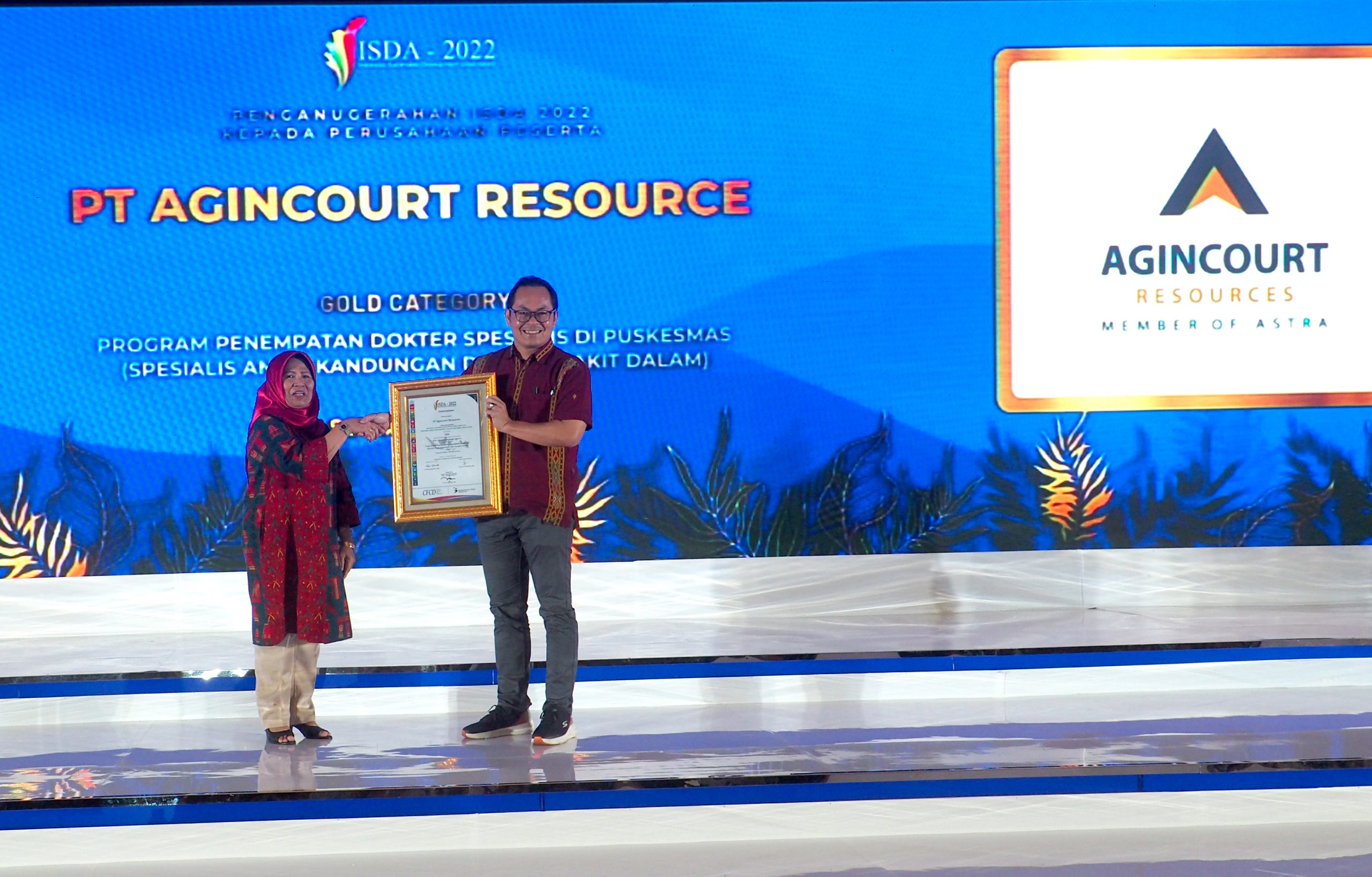 Penghargaan Emas untuk
Penempatan Dokter Spesialis Di Puskesmas dalam Indonesian Sustainable
Development Goals Award (ISDA) 2022