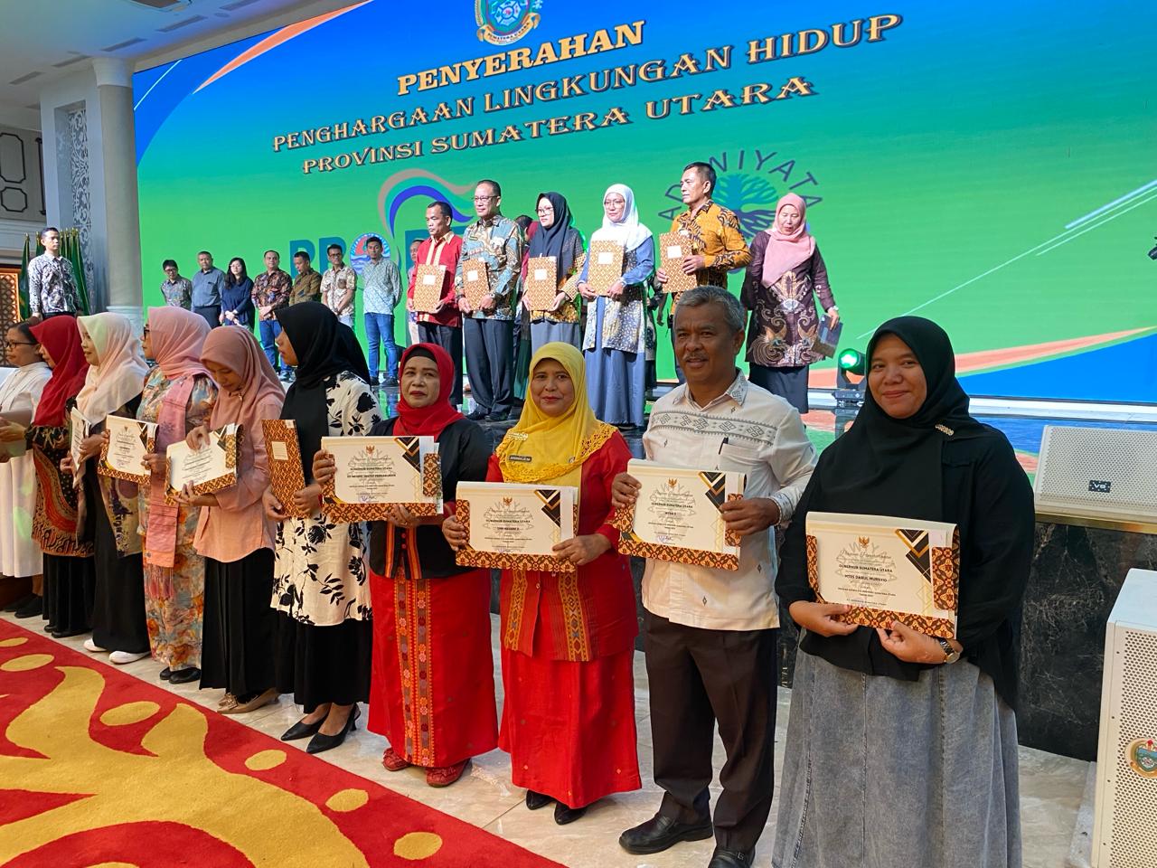 Agincourt Resources Received PROPER Hijau Certificate and Three Fostered Schools Achieve Adiwiyata 2023 Award Thumbnail