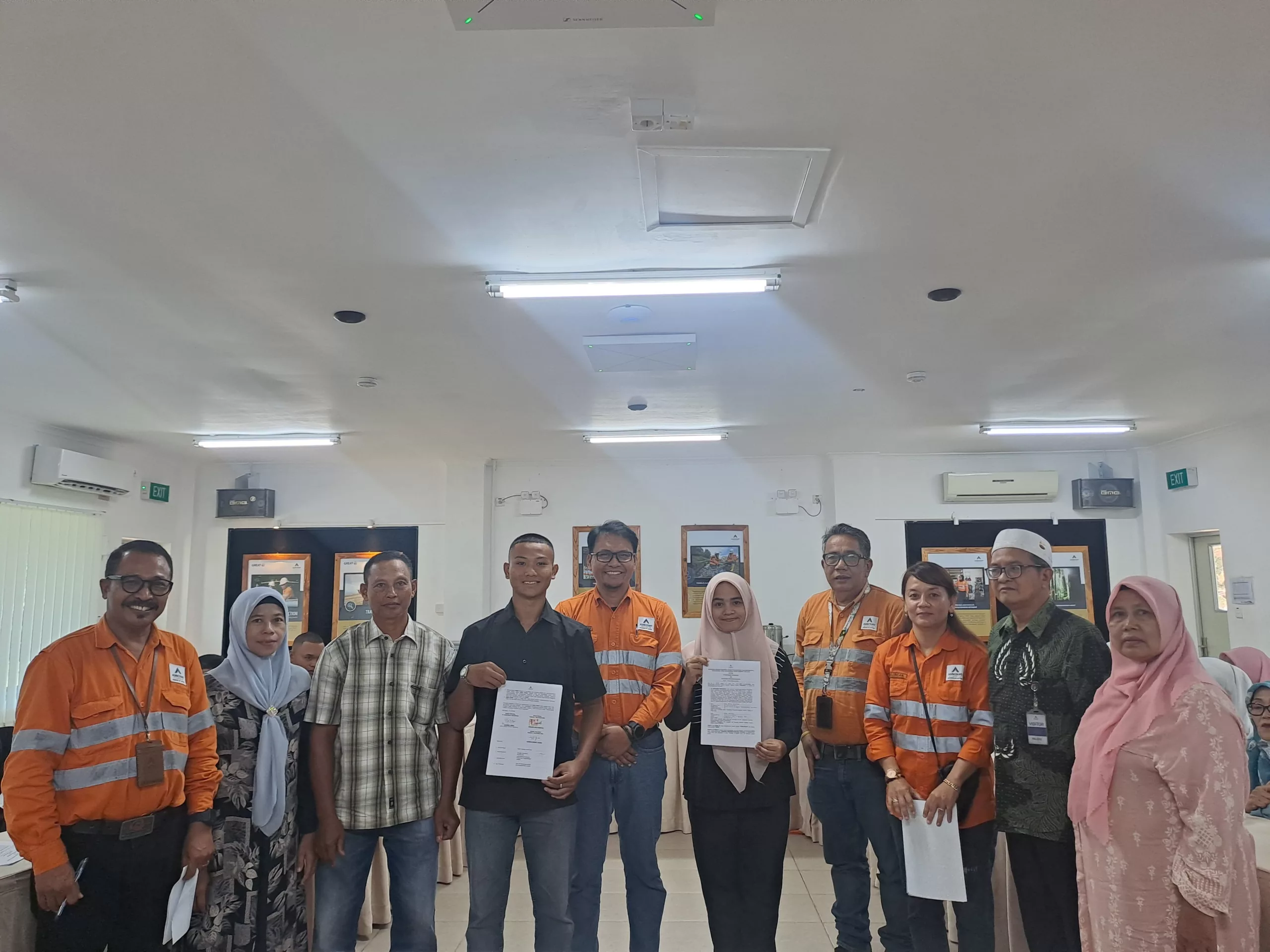 11 Siswa Siap Tempuh Pelatihan Mekanik Alat Berat di UT School Jakarta 