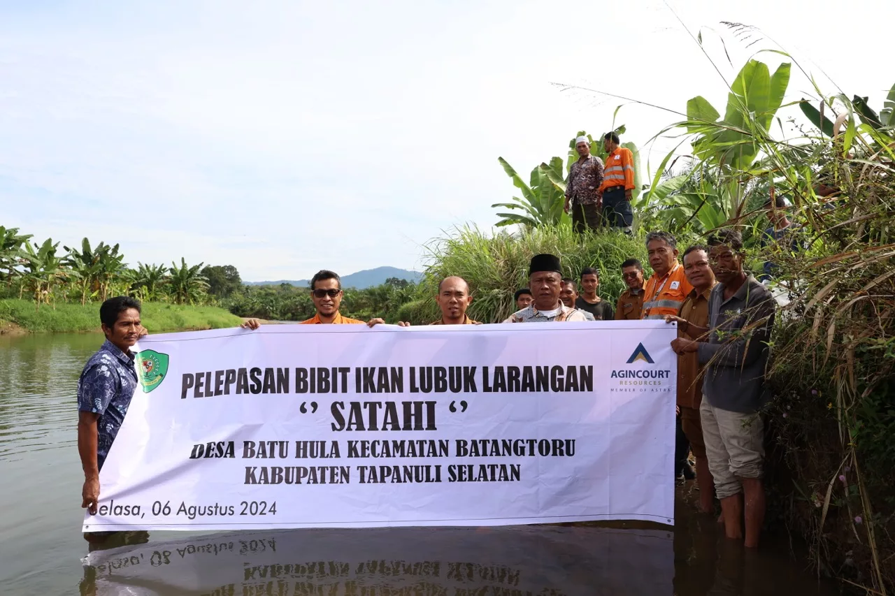 Ribuan Bibit Ikan Endemik Lokal Dilepaskan di Lubuk Larangan Sungai Batu Hula 