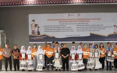 Tambang Emas Martabe Anugerahkan Ratusan Beasiswa Pelajar Senilai Hampir Rp5 Miliar