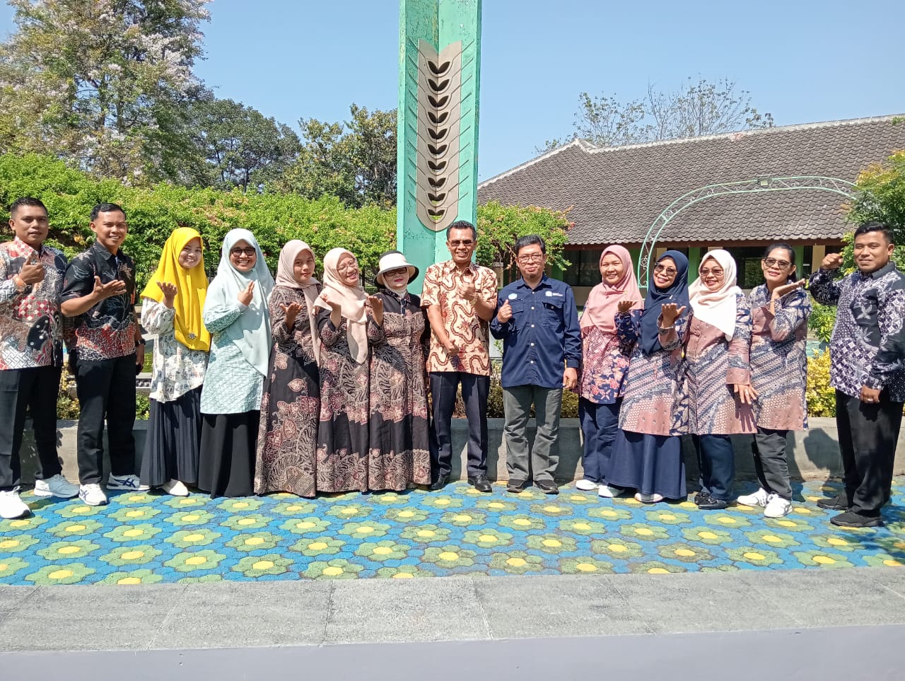 21 Guru dan Kepala Sekolah SMK Pertanian Asah Keterampilan Kelola Usaha Pertanian 