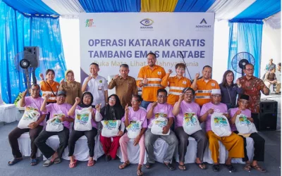 The 10th Free Cataract Surgery of Agincourt Resources: 1,602 Cataract Eyes in North Sumatra See the Beauty of the World