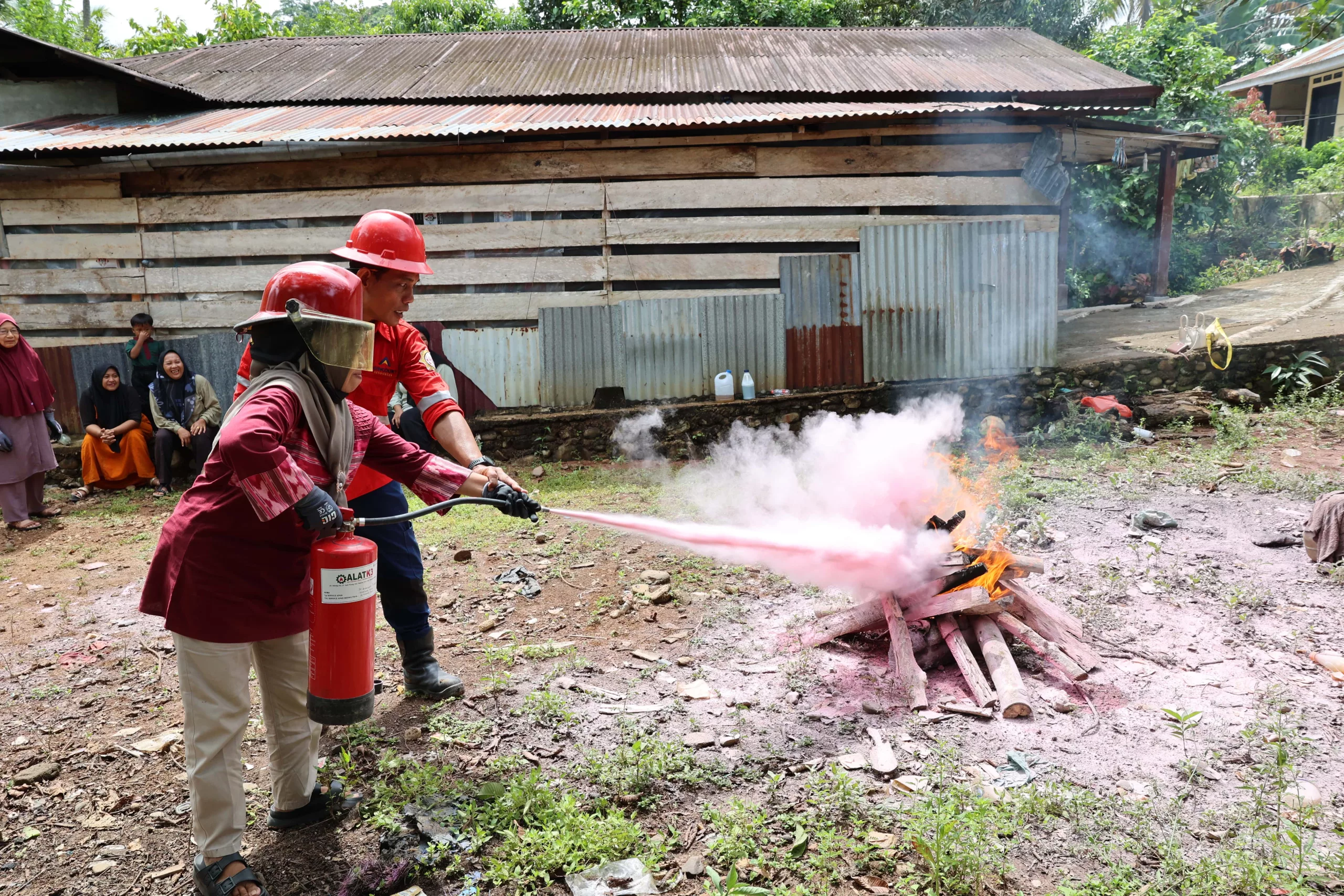 fire-safety-business-security-agincourt-resources-provides-msm-es-with-fire-safety-training 2