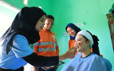 Kesempatan yang Sepadan, Usaha yang Seimbang, Make Up Artist Jadi Jalan Baru untuk Anak Muda Batang Toru