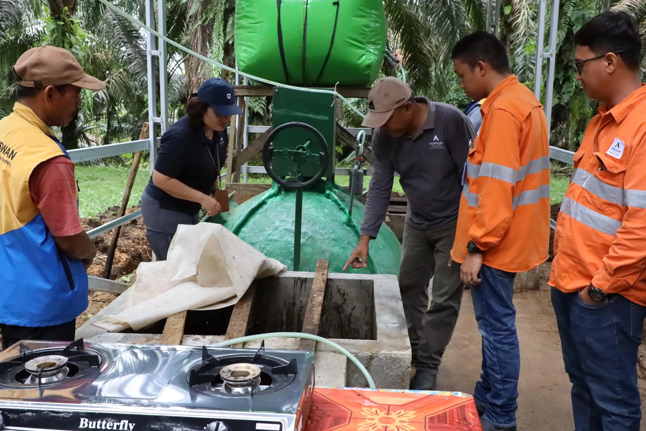 peresmian-instalasi-biogas-perdana-di-batang-toru-sulap-kotoran-sapi-jadi-energi-alami 2