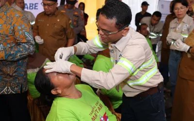 Buka Mata, Lihat Indahnya Dunia: Agincourt Resources Gelar Operasi Katarak Gratis Tahun 2025
