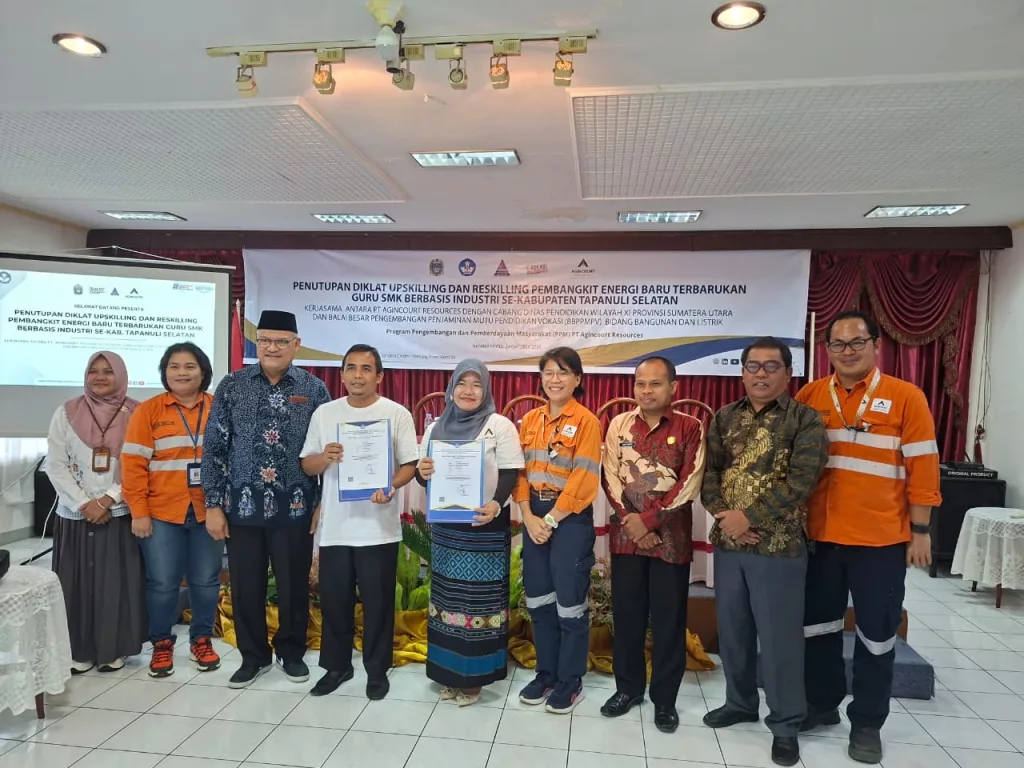 menyalakan-semangat-menguatkan-kapasitas-penutupan-diklat-upskilling-dan-reskilling-ebt-bagi-guru-smk 1