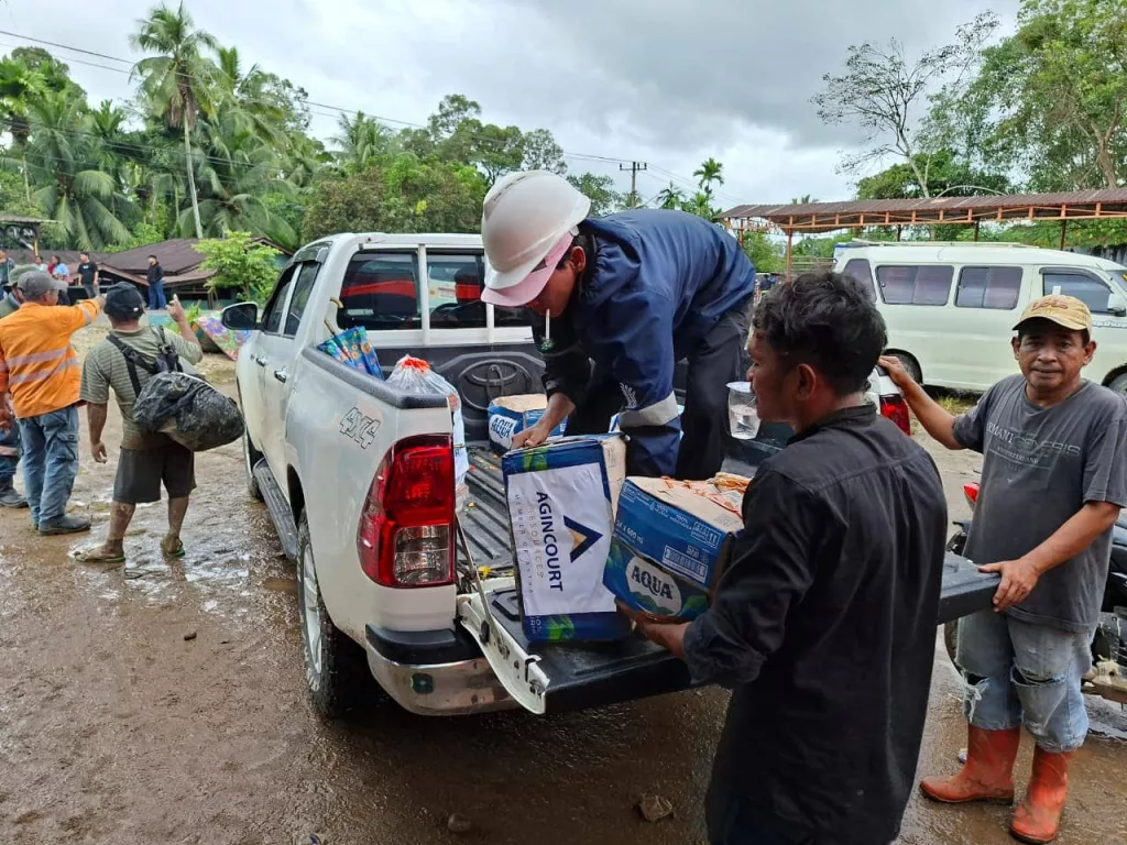 menguatkan-solidaritas-bergerak-untuk-pemulihan-respons-cepat-agincourt-resources-terhadap-bencana-di-tapanuli-selatan-dan-sekitarnya